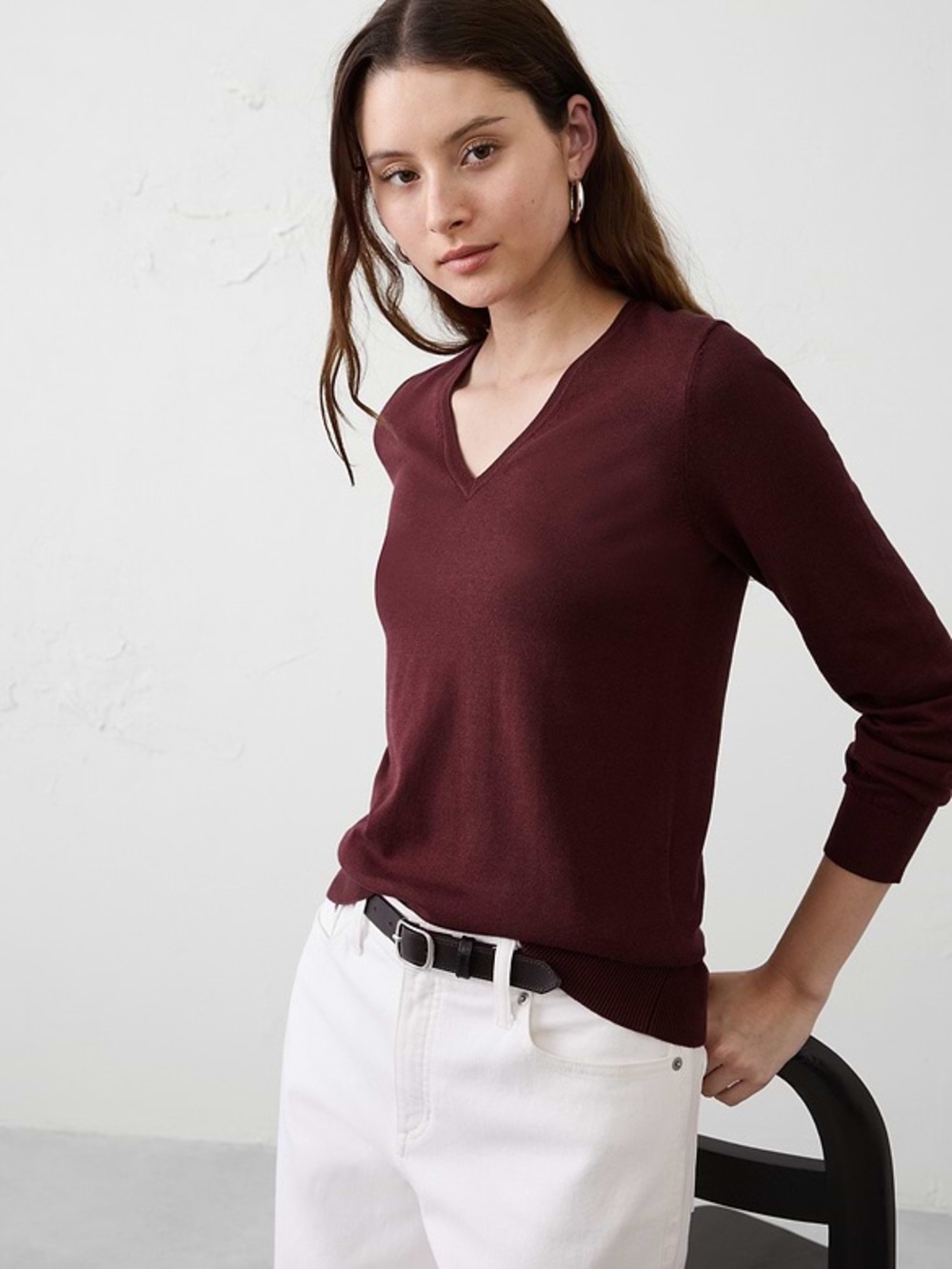 NWT Banana Republic Women's V-Neck Sweater in Burgundy